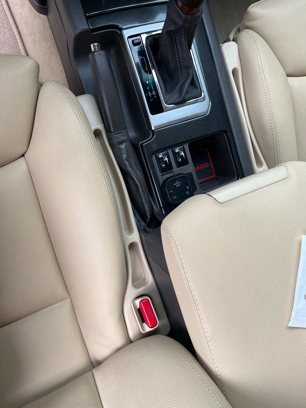 🔥Last Day 50% OFF🔥Universal Car Seat Gap Filler Strip – Anti-Drop Pad with Seatbelt Slot