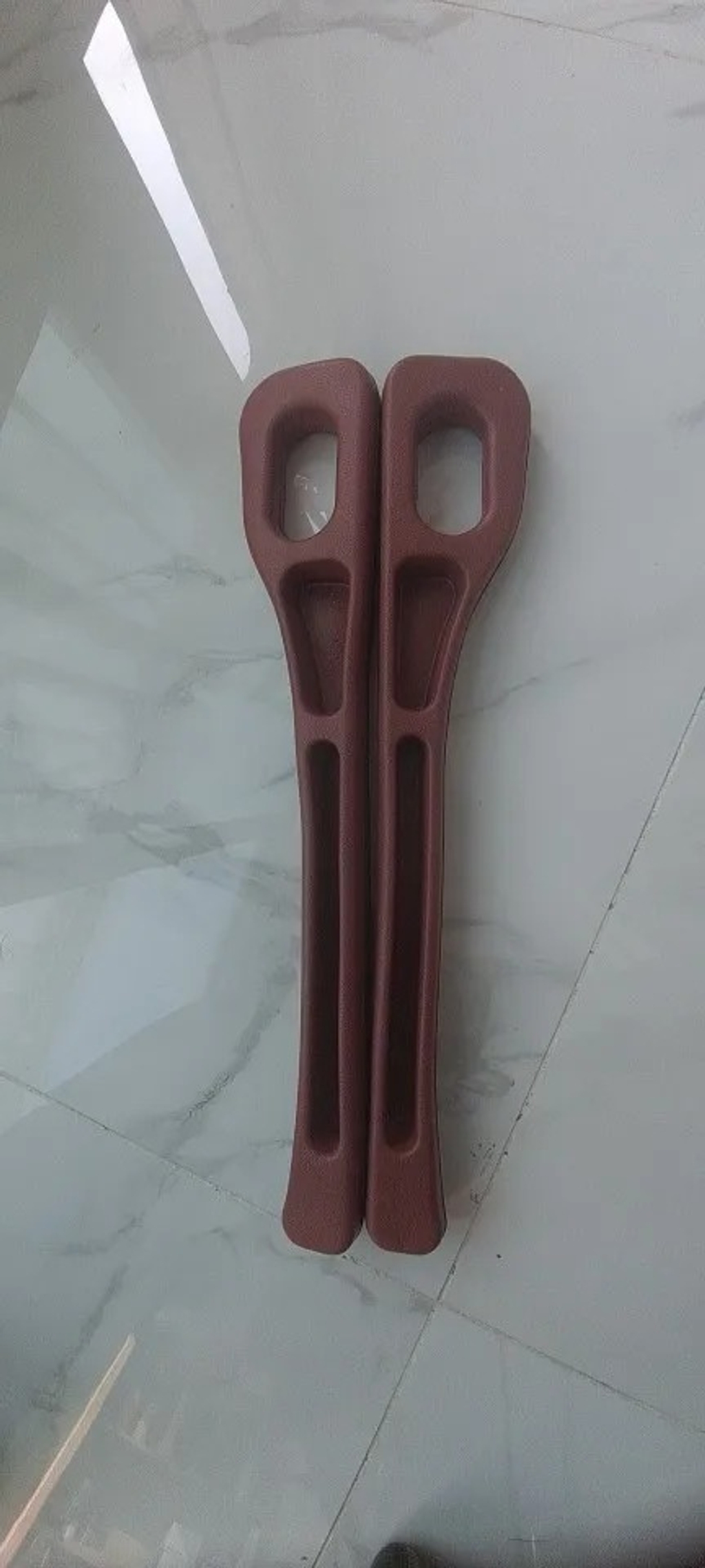 🔥Last Day 50% OFF🔥Universal Car Seat Gap Filler Strip – Anti-Drop Pad with Seatbelt Slot